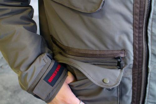 BRIEFING × WILL LOUNGEのブリーフィング × ウィルラウンジ