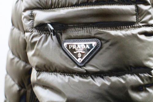 プラダのダウンジャケット