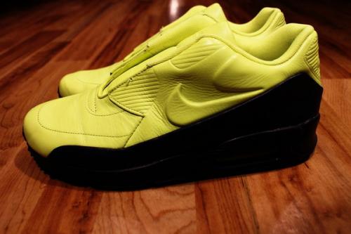 スニーカーのNIKE×sacai