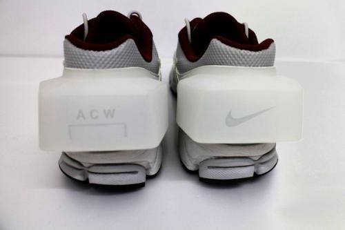 スニーカーの橋本店