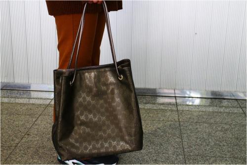 トートバックのゴールド