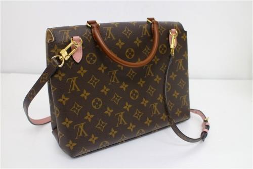 ルイヴィトンの橋本店