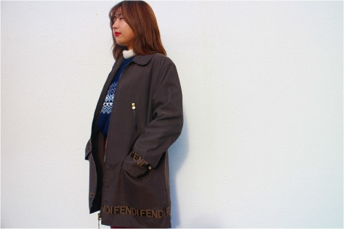 ラグジュアリーブランドのFENDI JEANS