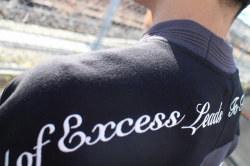 パレスのクルーネックスエット