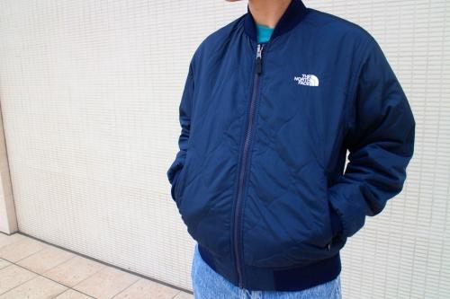 トリプルエックストリクライメイトジャケットのブラック×ネイビー