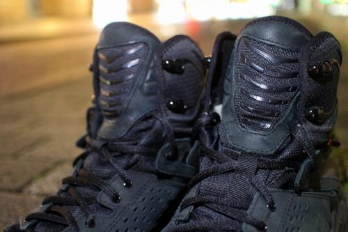 ホカ オネオネのTOR ULTRA HI WIP