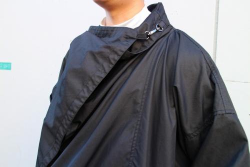 ドレープラップコートのブラック