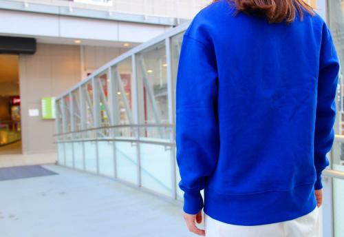 アクネストゥディオズのクルーネックスウェット