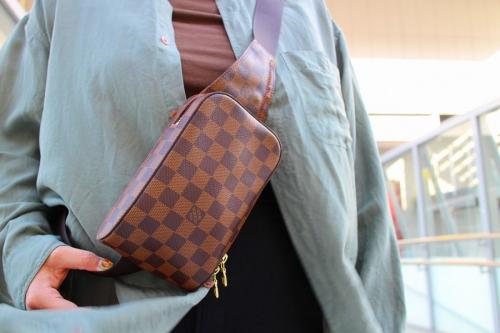 LOUIS VUITTON /ルイ ヴィトン】ダミエ ジェロニモスのボディー