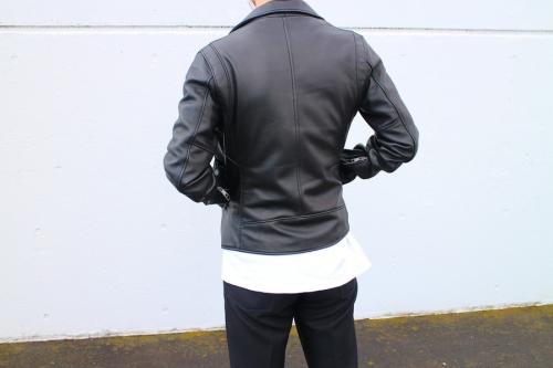 ビューティー アンド ユースのレザー