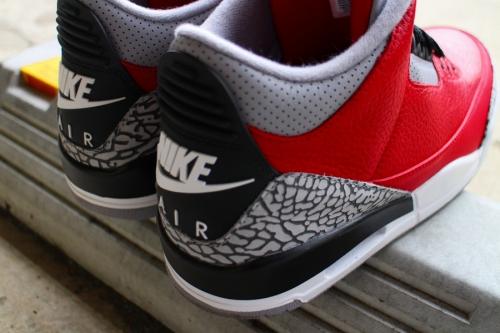 スニーカーのジョーダン