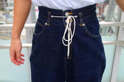 ジエダのスーパーワイドデニムパンツ