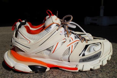 BALENCIAGAのバレンシアガ