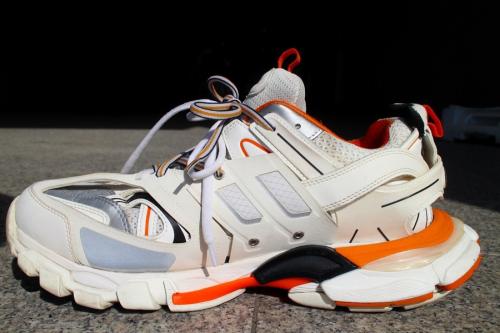 バレンシアガのスニーカー