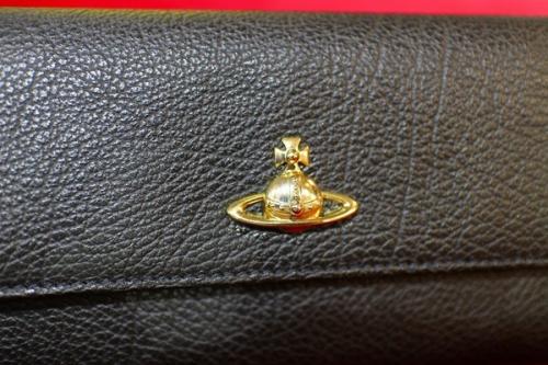 ヴィヴィアンウエストウッドのレザーウォレット