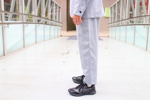 セットアップのグレー