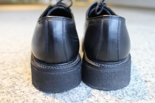 ラバーソールスタッズシューズのブラック