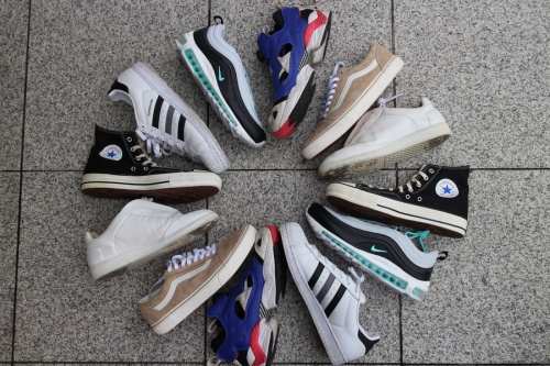 スニーカーの買取