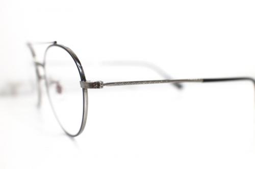 伊達メガネのブラック