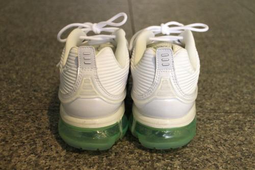 スニーカーのAIR VAPORMAX 360 20