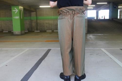 ワイドトラウザーパンツのブラウン