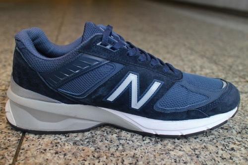 ニューバランスの990