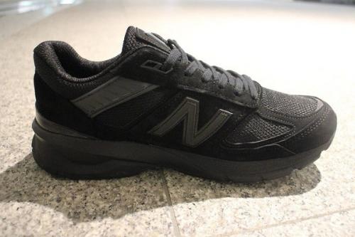 ニューバランスのスニーカー