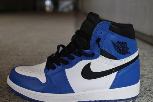 スニーカーのAIR JORDAN 1 RETRO HIGH OG