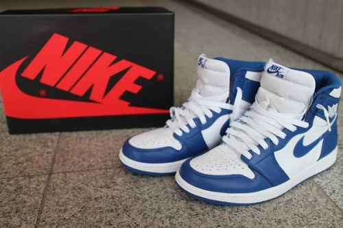 スニーカーのNIKE