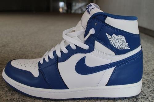 スニーカーのAIR JORDAN 1 RETRO HIGH OG