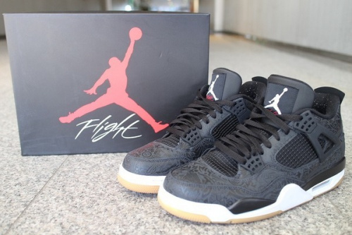 スニーカーのNIKE