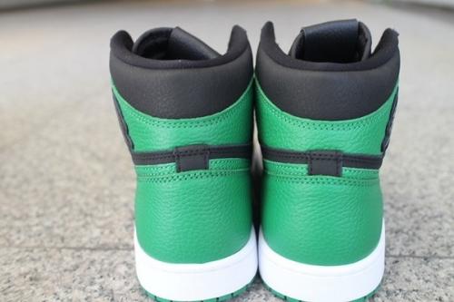 AIR JORDAN 1のPINE GREEN