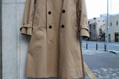 ライナー付きトレンチコートのベージュ