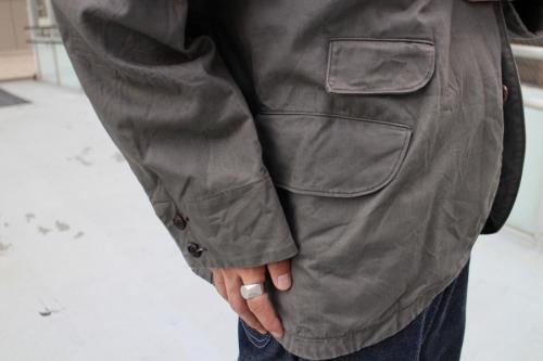 サーカスオブハピネス×オオエヨウフクテンのスイス軍ヴィンテージヘリンボーンジャケット