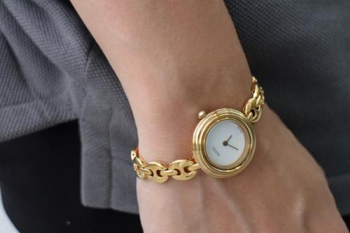 リストウォッチのチェンジベゼル