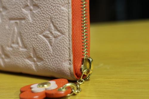 長財布のピンク