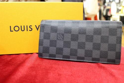 ダミエ・グラフィット