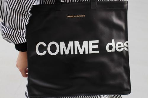 コムデギャルソンのレザートートバッグ