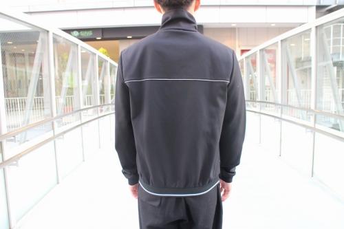 プラダのテクニカルフリースジャケット