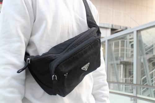 ボディーバッグのブラック