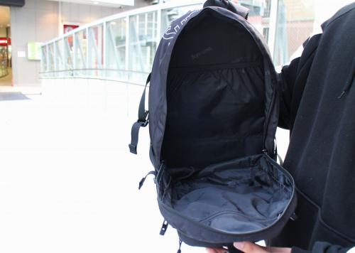 シュプリームのバッグパック