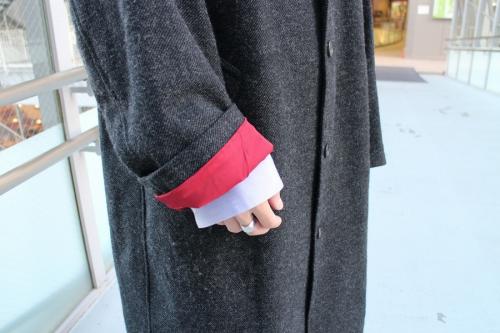 ウールコートのグレー