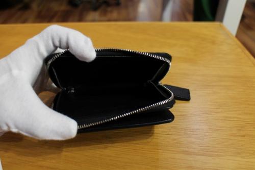 ランドファスナーミニウォレットのブラック