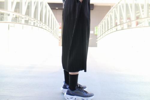 ベーシックプリーツスカートのBASICS