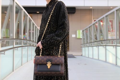 チェーンショルダーバッグのモノグラム