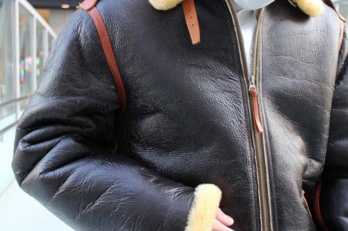 B-6フライトジャケットのブラウン