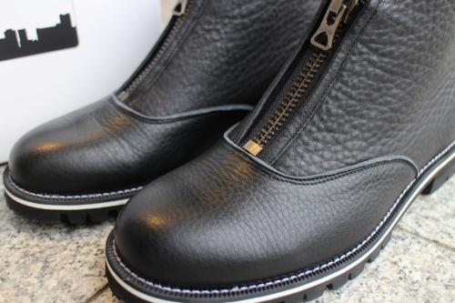 ブロームのジップアップブーツ
