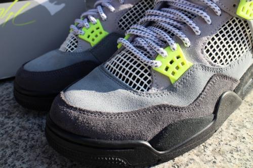 ナイキのハイカットスニーカー