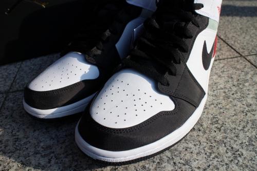 ナイキのハイカットスニーカー