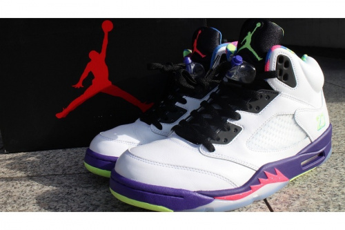 スニーカーのNIKE